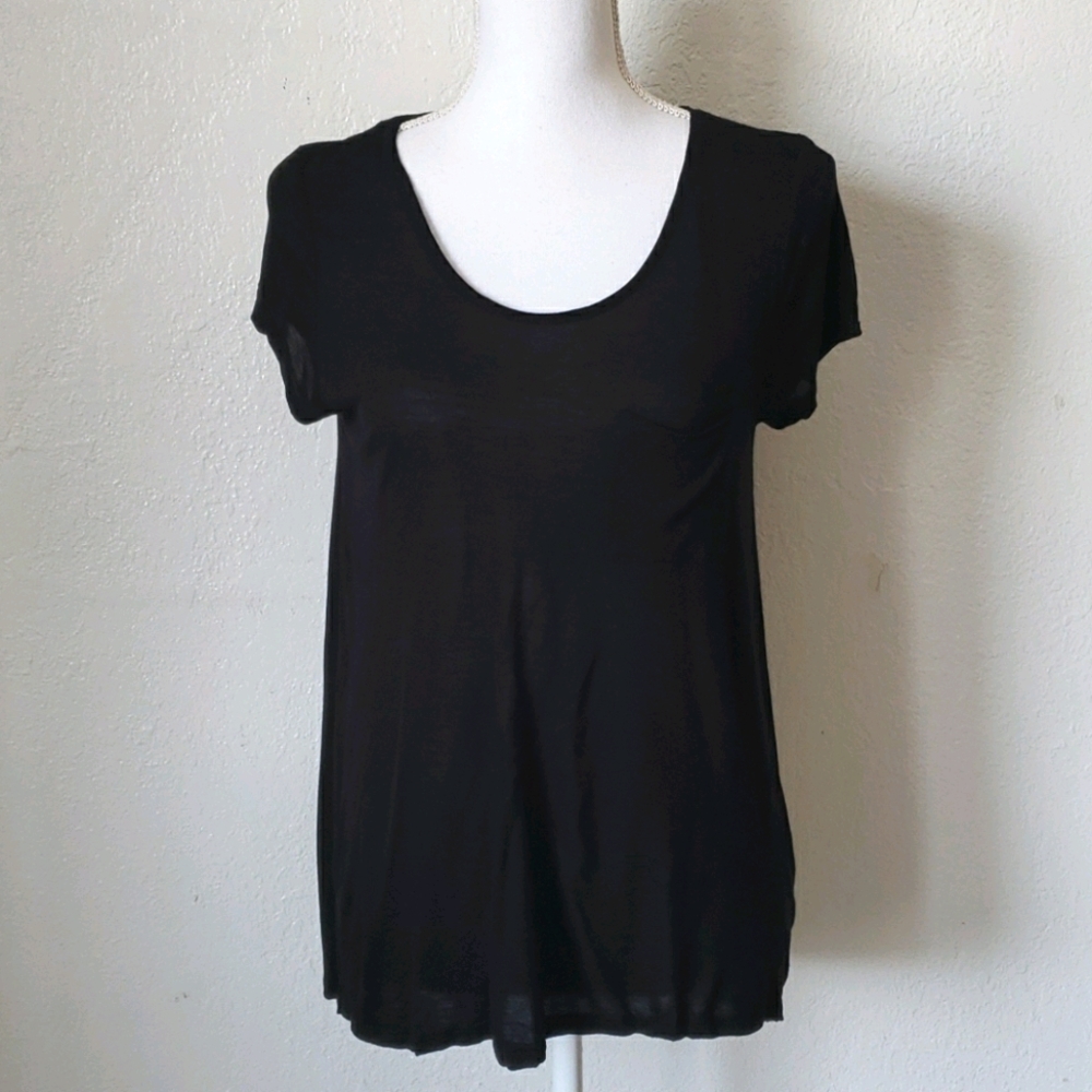 Loose Fitting Scoop Neck Black T Shirt